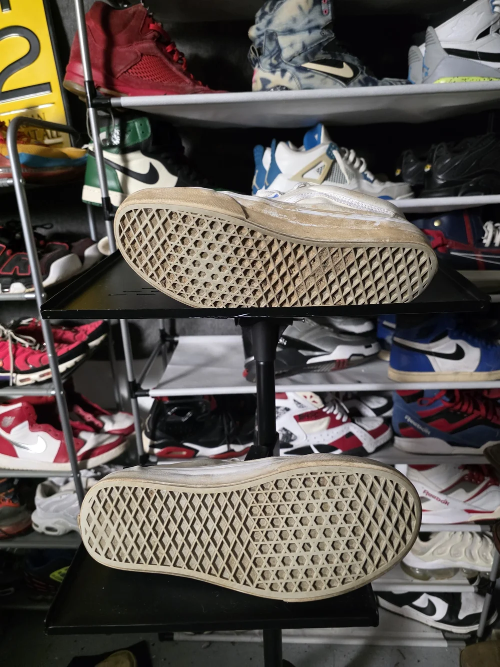 🔥 Well Worn! Vans Men's Size 9 Low-Top Old Skool Sneakers